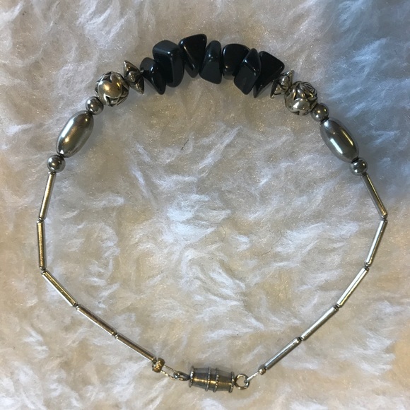 Silver and black beaded bracelet - Picture 3 of 7